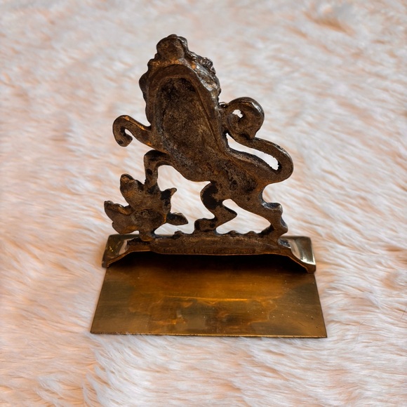 Vintage Hollywood Regency Style Solid Brass Lion and Rose Bookend - Picture 3 of 5